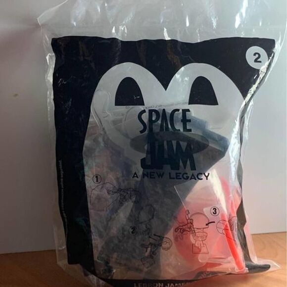 2021 McDonalds Happy Meal Space Jam A New Legacy Toy - Lebron James Dunk #2 - Picture 1 of 4